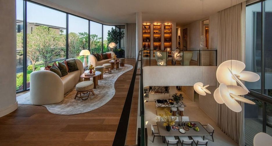 For sale 5 bedrooms house in Wang Thonglang, Bangkok