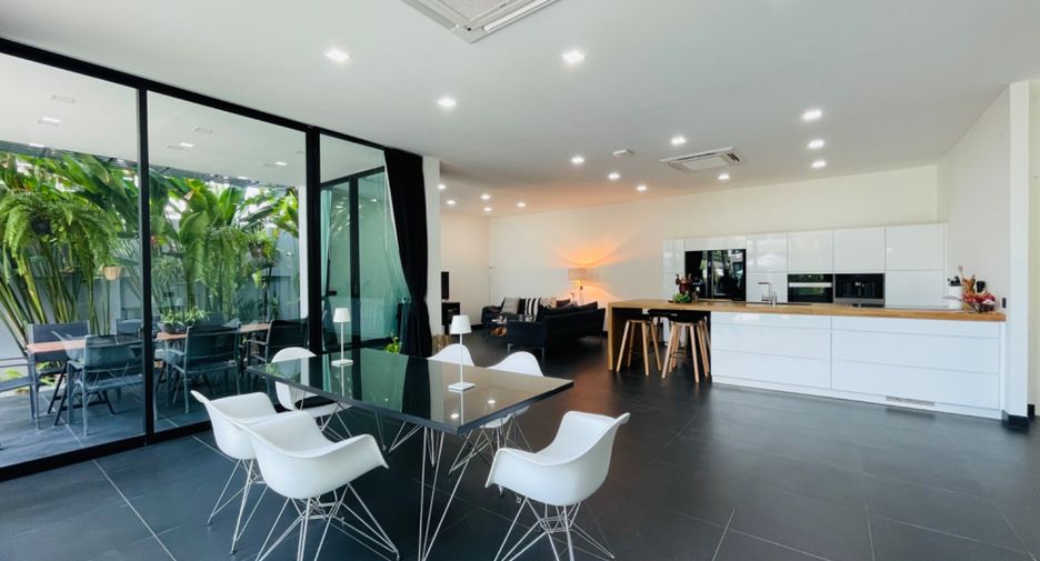 À vendre et à louer 6 chambres villa à Bang Lamung, Chonburi