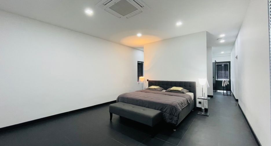 À vendre et à louer 6 chambres villa à Bang Lamung, Chonburi