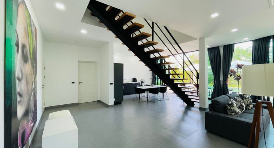À vendre et à louer 6 chambres villa à Bang Lamung, Chonburi