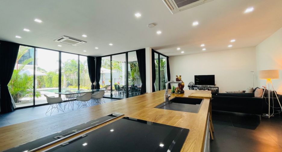 À vendre et à louer 6 chambres villa à Bang Lamung, Chonburi