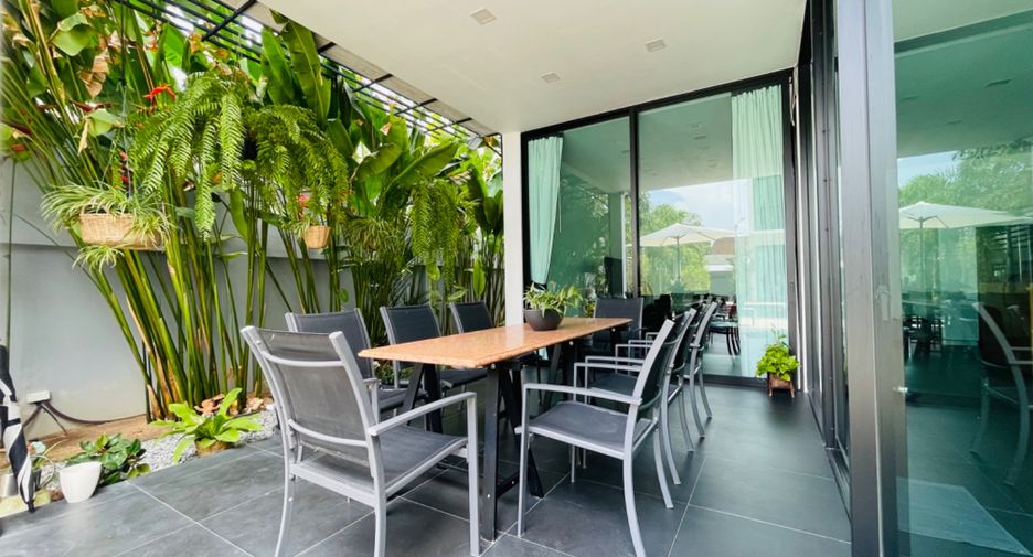 À vendre et à louer 6 chambres villa à Bang Lamung, Chonburi