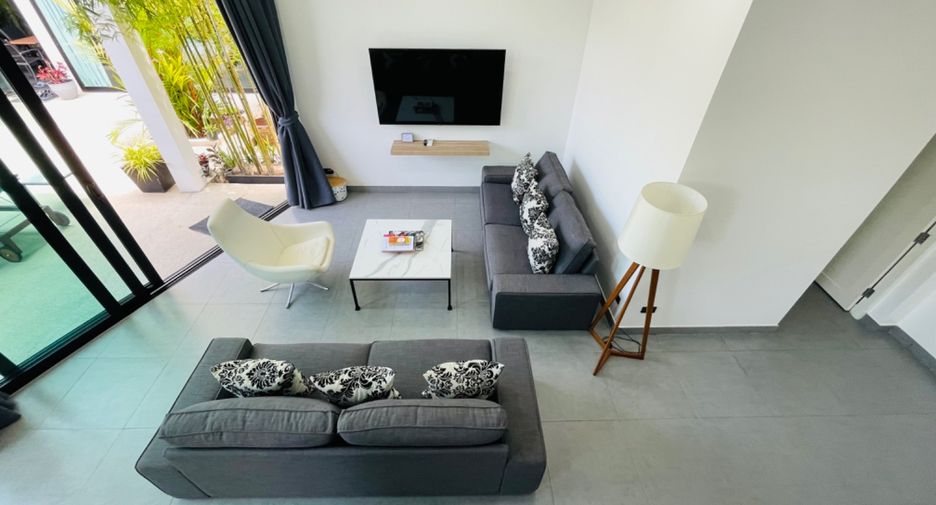 À vendre et à louer 6 chambres villa à Bang Lamung, Chonburi