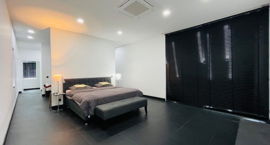 À vendre et à louer 6 chambres villa à Bang Lamung, Chonburi