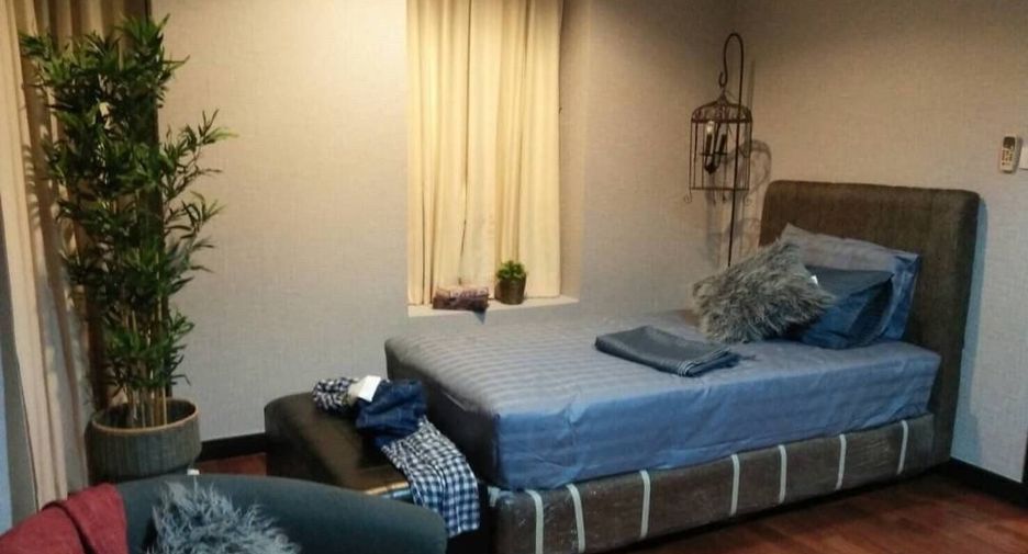 For rent and for sale 3 bedrooms condo in Khlong Toei, Bangkok