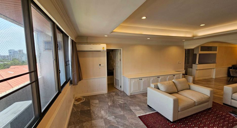 For rent 3 bedrooms condo in Watthana, Bangkok