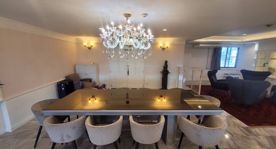 For rent 3 bedrooms condo in Watthana, Bangkok