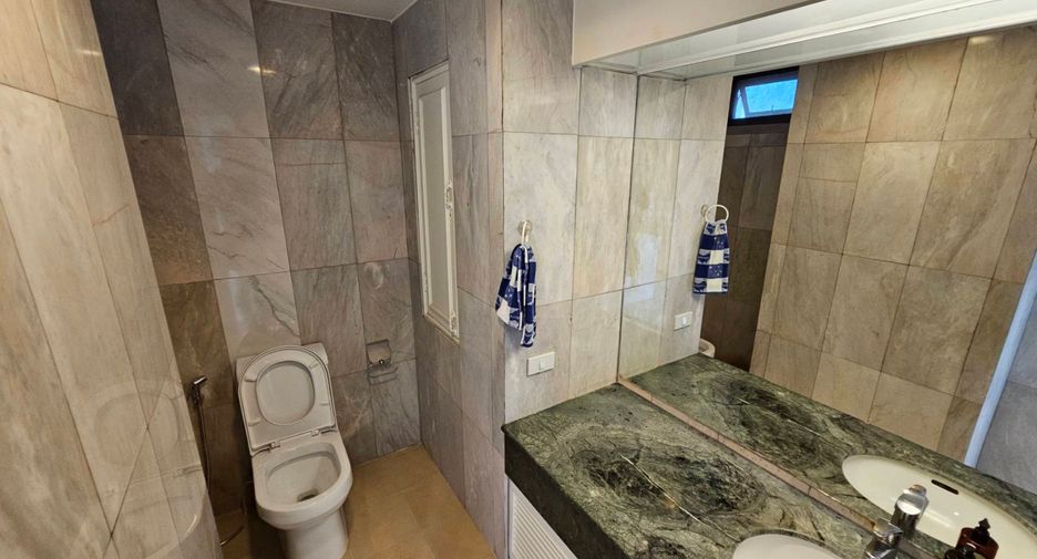For rent 3 bedrooms condo in Watthana, Bangkok