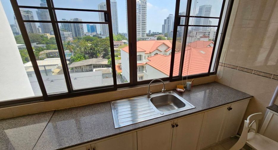 For rent 3 bedrooms condo in Watthana, Bangkok