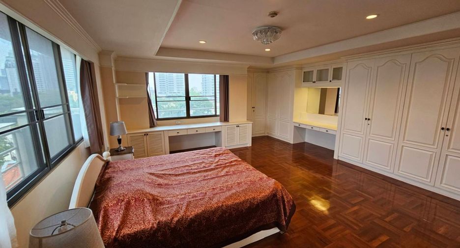 For rent 3 bedrooms condo in Watthana, Bangkok