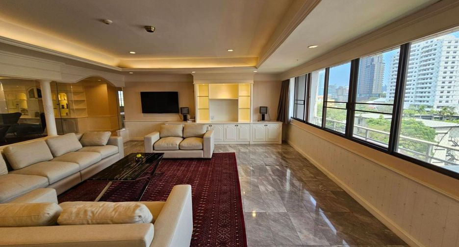 For rent 3 bedrooms condo in Watthana, Bangkok
