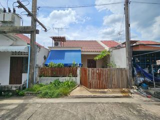 For sale 2 Beds townhouse in Sam Phran, Nakhon Pathom