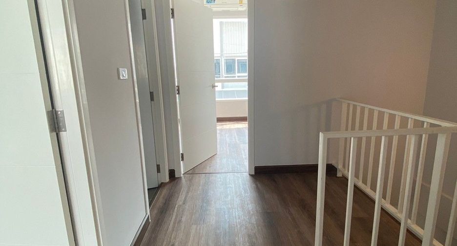 For sale 4 Beds townhouse in Mueang Nonthaburi, Nonthaburi
