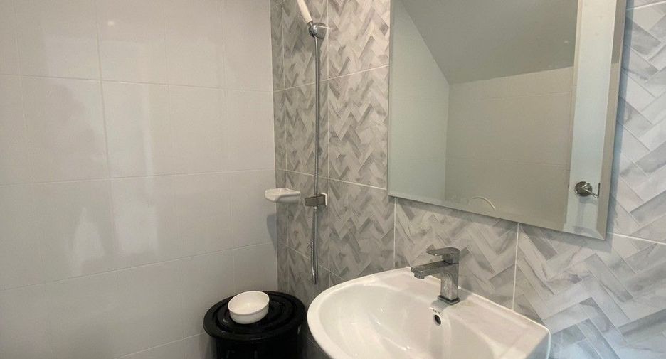 For sale 4 Beds townhouse in Mueang Nonthaburi, Nonthaburi