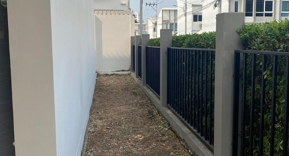 For sale 4 Beds townhouse in Mueang Nonthaburi, Nonthaburi