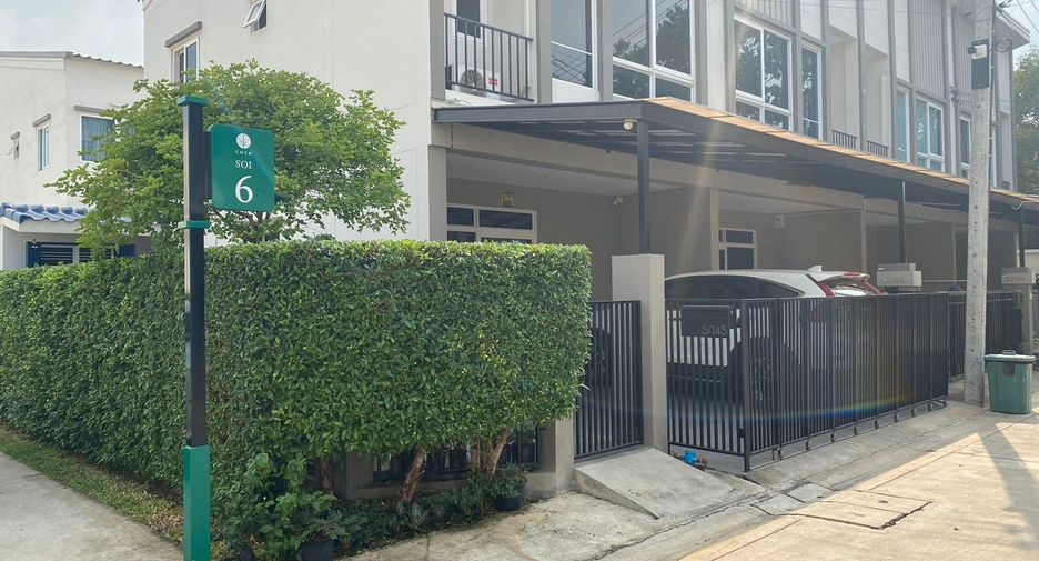 For sale 4 Beds townhouse in Mueang Nonthaburi, Nonthaburi