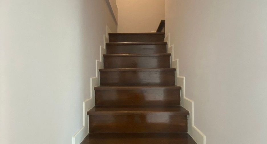 For sale 4 Beds townhouse in Mueang Nonthaburi, Nonthaburi