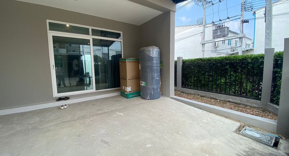 For sale 4 Beds townhouse in Mueang Nonthaburi, Nonthaburi