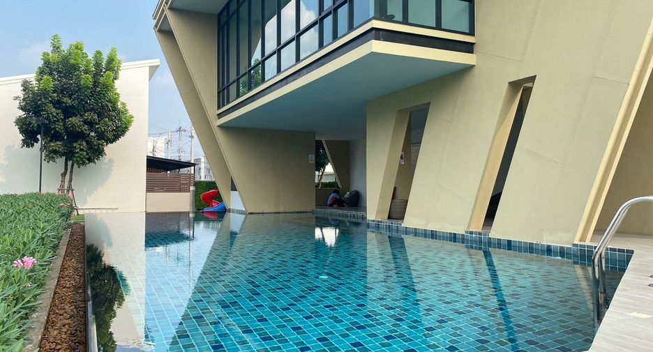 For sale 4 Beds townhouse in Mueang Nonthaburi, Nonthaburi