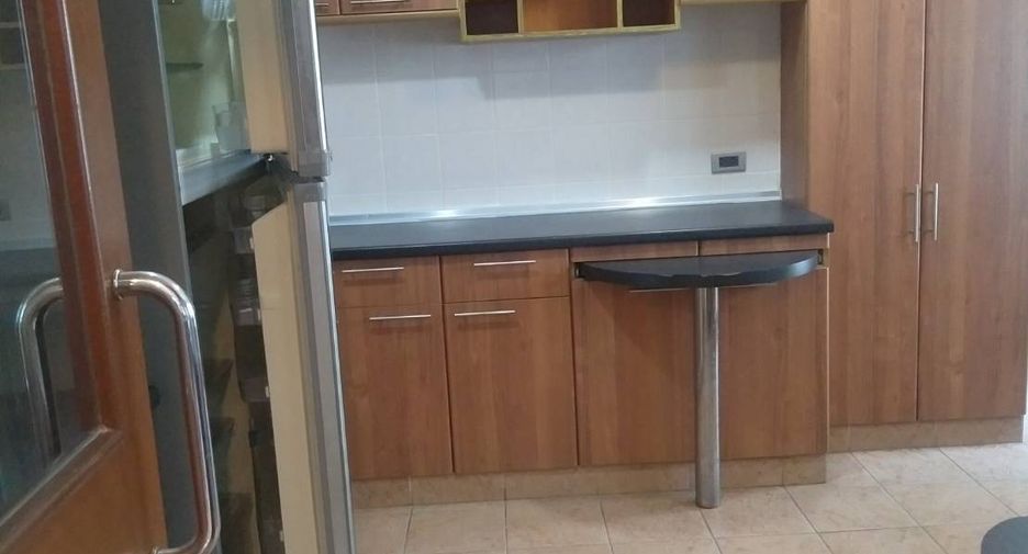 ให้เช่า 3 ห้องนอน คอนโด ใน วัฒนา, กรุงเทพฯ