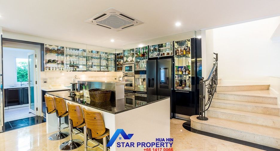 For sale 5 bedrooms villa in Pran Buri, Prachuap Khiri Khan