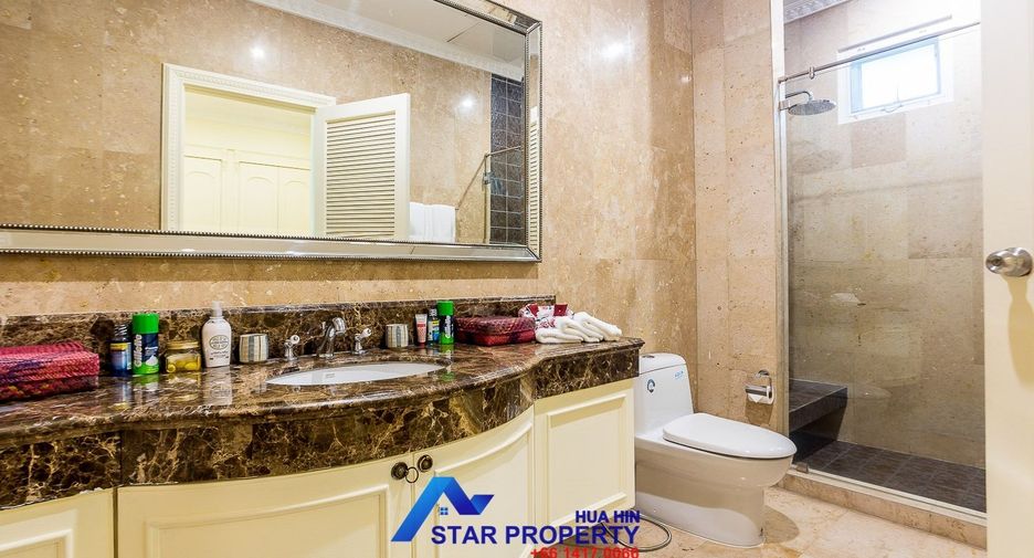 For sale 5 bedrooms villa in Pran Buri, Prachuap Khiri Khan