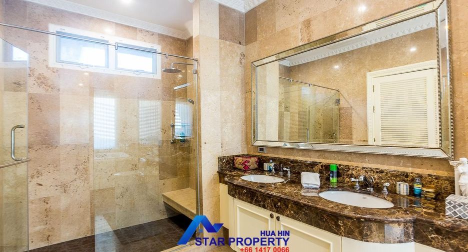 For sale 5 bedrooms villa in Pran Buri, Prachuap Khiri Khan