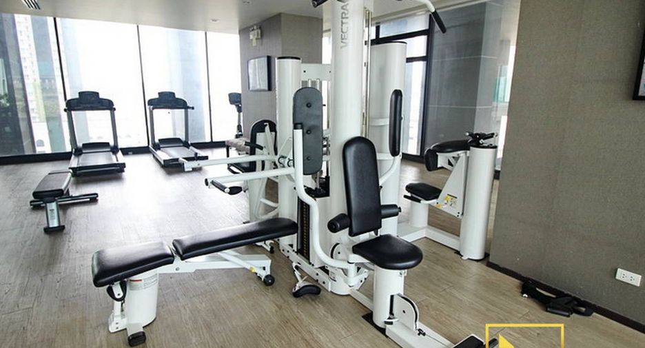 For rent 3 bedrooms condo in Watthana, Bangkok