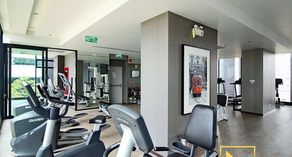 For rent 3 bedrooms condo in Watthana, Bangkok