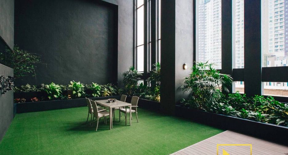 For rent 3 bedrooms condo in Watthana, Bangkok