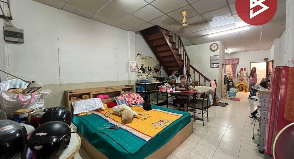 For sale 5 Beds townhouse in Mueang Samut Sakhon, Samut Sakhon