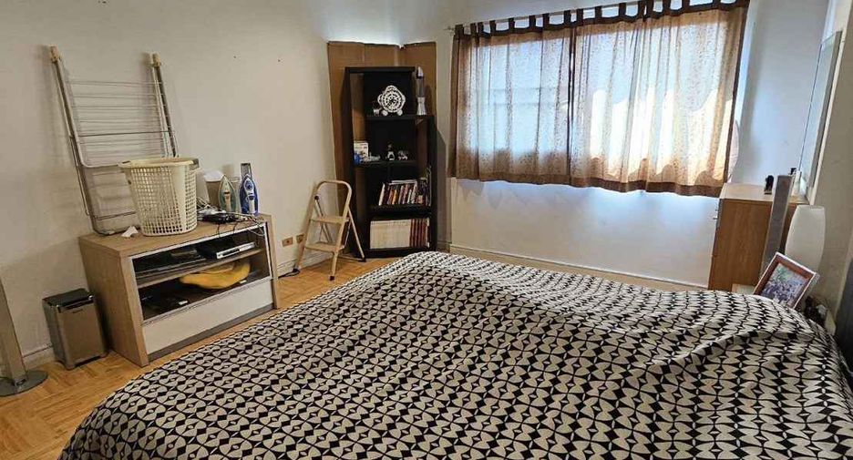 For sale 3 bedrooms condo in Mueang Pathum Thani, Pathum Thani