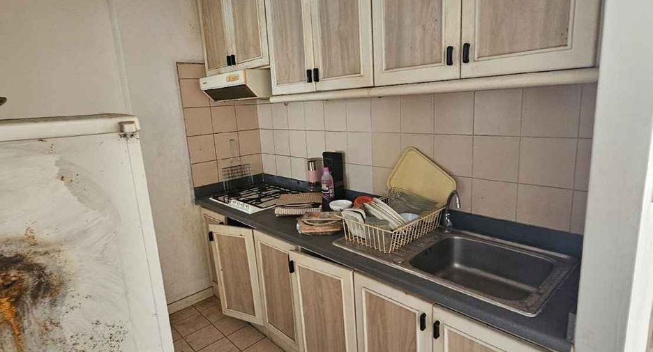 For sale 3 bedrooms condo in Mueang Pathum Thani, Pathum Thani