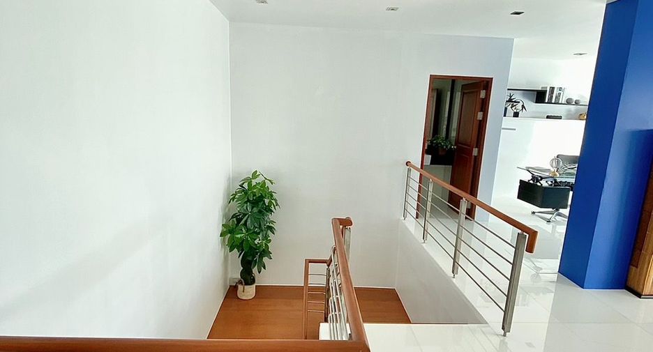 For rent 4 bed apartment in Mueang Phuket, Phuket