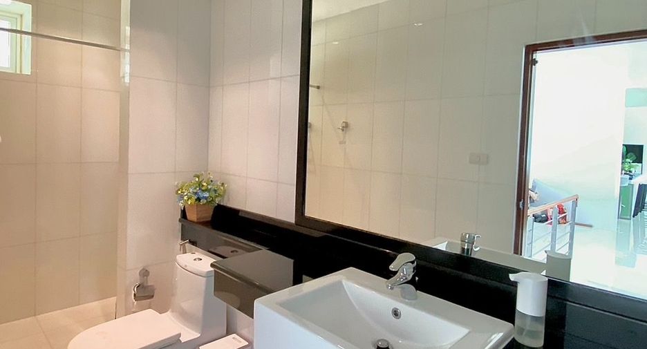 For rent 4 bedrooms apartment in Mueang Phuket, Phuket
