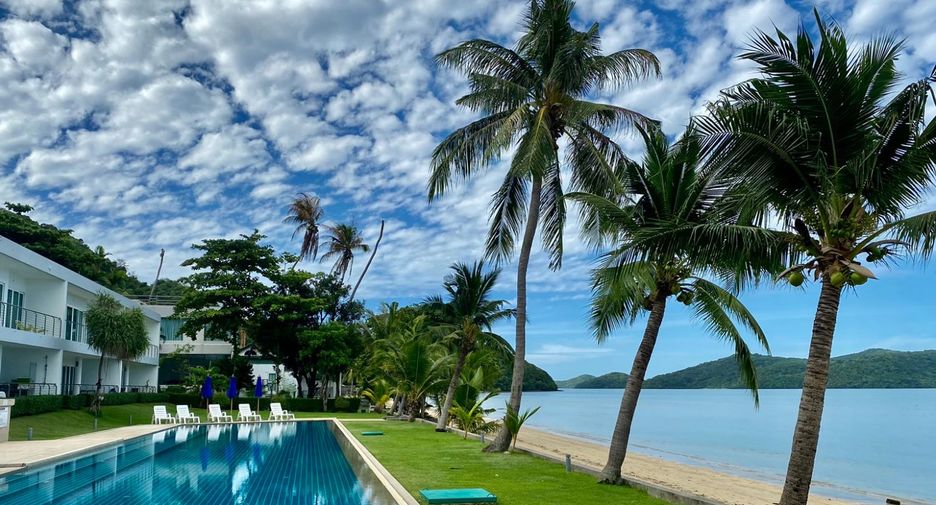 For rent 4 bedrooms apartment in Mueang Phuket, Phuket