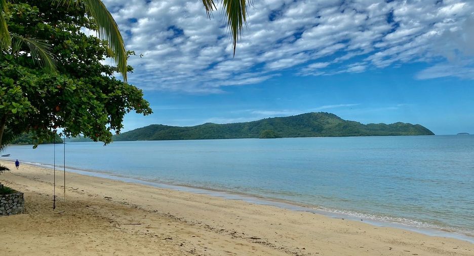 For rent 4 bedrooms apartment in Mueang Phuket, Phuket