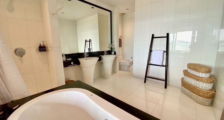 For rent 4 bedrooms apartment in Mueang Phuket, Phuket