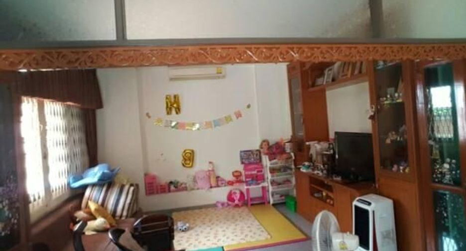 出售 5 卧室 独立屋 在 Lat Krabang, 曼谷