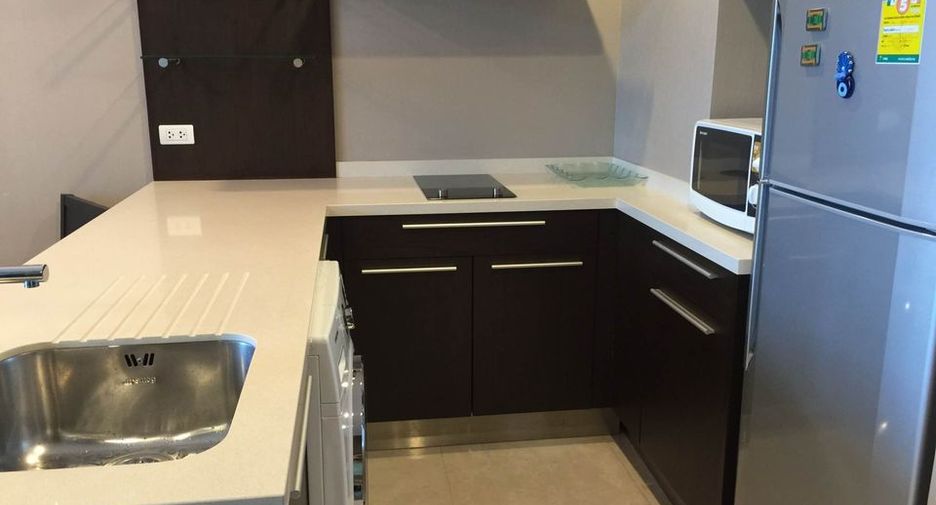 For rent and for sale 1 bed condo in Pathum Wan, Bangkok