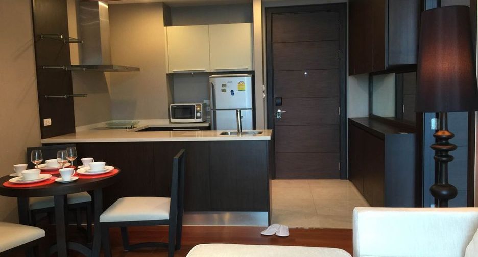 For rent and for sale 1 bed condo in Pathum Wan, Bangkok