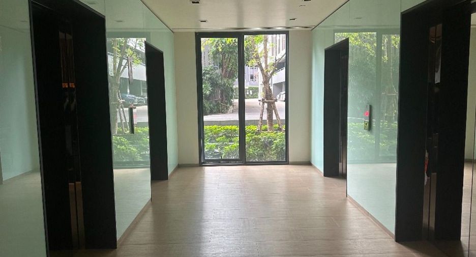 For sale 1 bed condo in Phaya Thai, Bangkok