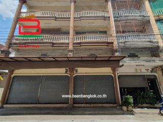 For sale 3 bedrooms retail Space in Suan Luang, Bangkok
