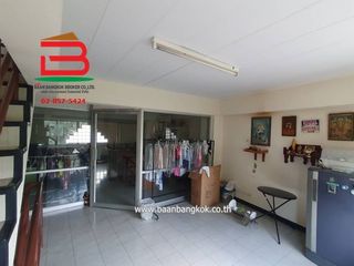 For sale 3 bedrooms retail Space in Suan Luang, Bangkok