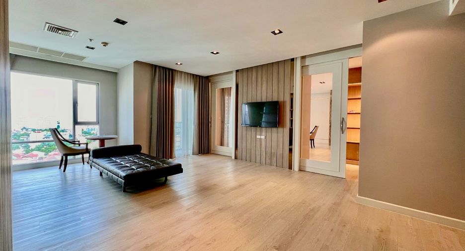 For rent そして for sale 3 Beds condo in Chatuchak, Bangkok