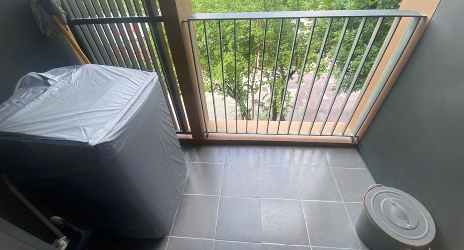 For sale studio condo in Watthana, Bangkok