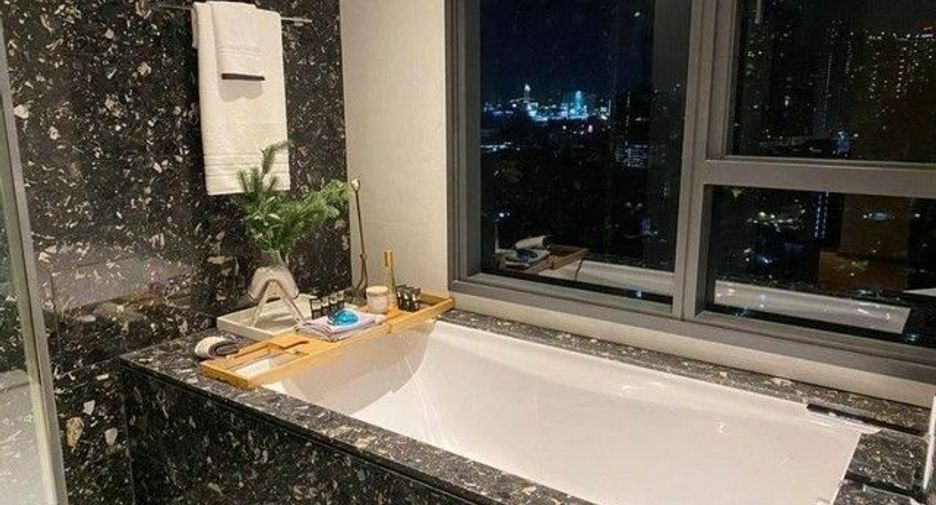 À louer 2 chambres condo à Khlong Toei, Bangkok
