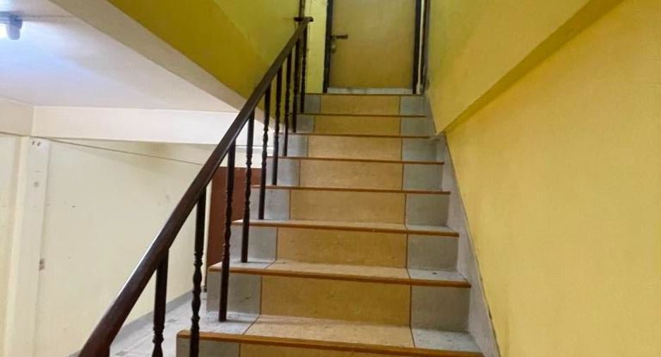 For rent 3 bedrooms retail Space in Phasi Charoen, Bangkok