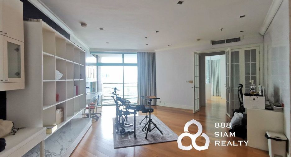 For sale 4 bedrooms apartment in Bang Kho Laem, Bangkok