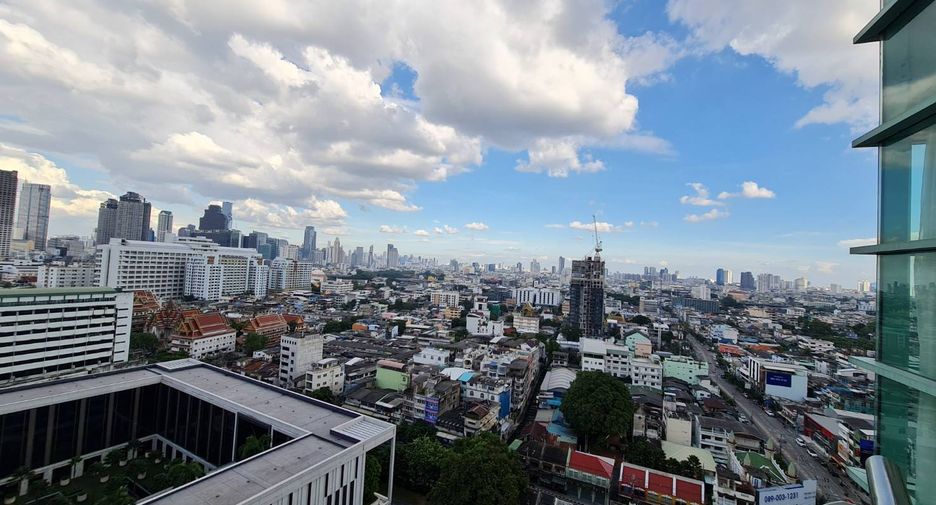 For sale 4 bed apartment in Bang Kho Laem, Bangkok